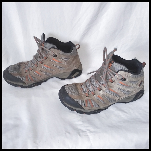 columbia men's sneakers